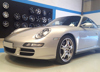 Personalización Porsche Carrera S Silver Black